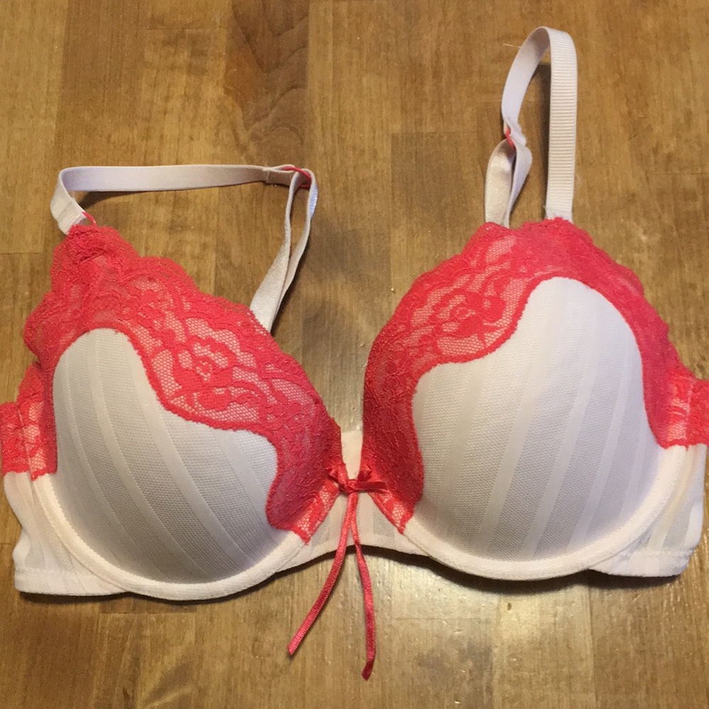 Heidi Klum bra size 36C